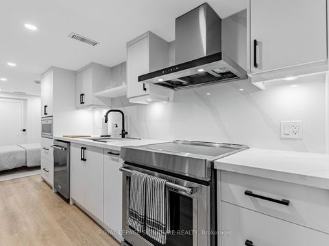 Photo 28 at 480 Vaughan Road, Oakwood Village, Toronto