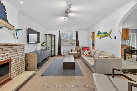 Photo 2 at 72 Walmer Road, North Richvale, Richmond Hill