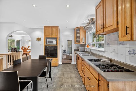 Photo 8 at 72 Walmer Road, North Richvale, Richmond Hill