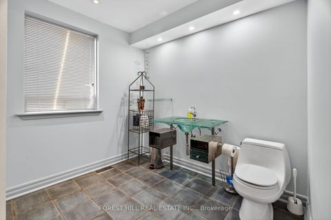 Photo 13 at 72 Walmer Road, North Richvale, Richmond Hill