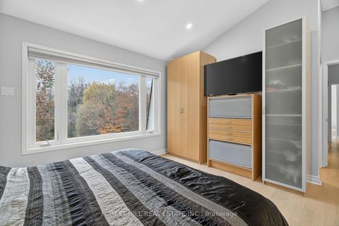 Photo 19 at 72 Walmer Road, North Richvale, Richmond Hill