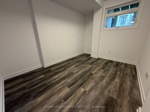 Photo 3 at 216 - 3 Bancroft Lane, Jefferson, Richmond Hill