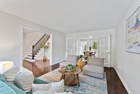 Photo 7 at 2824 Huntingdon Trail, CV Clearview, Oakville