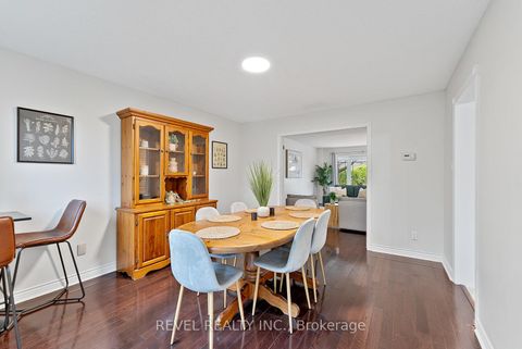 Photo 8 at 2824 Huntingdon Trail, CV Clearview, Oakville