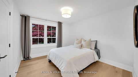 Photo 26 at 15 Silvergrove Road, Windfields, Toronto