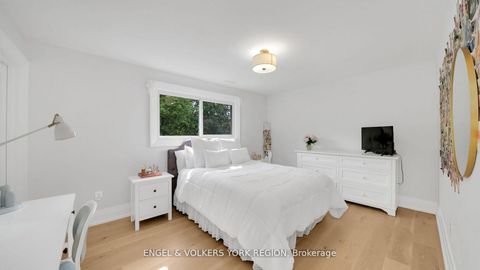 Photo 28 at 15 Silvergrove Road, Windfields, Toronto