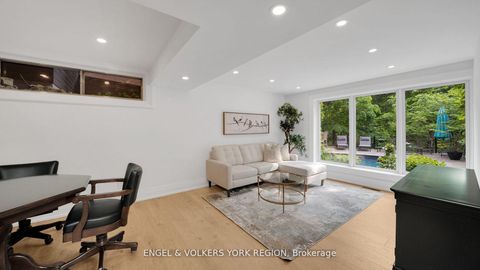 Photo 32 at 15 Silvergrove Road, Windfields, Toronto