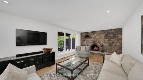 Photo 34 at 15 Silvergrove Road, Windfields, Toronto