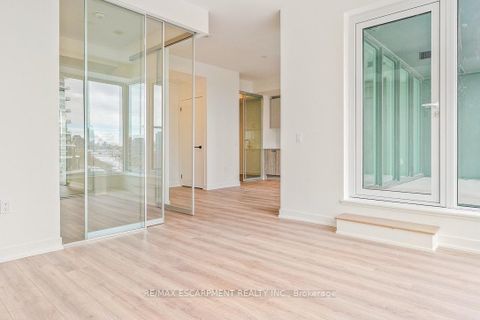 Photo 8 at 715 - 1 Quarrington Lane, Don Mills, Toronto