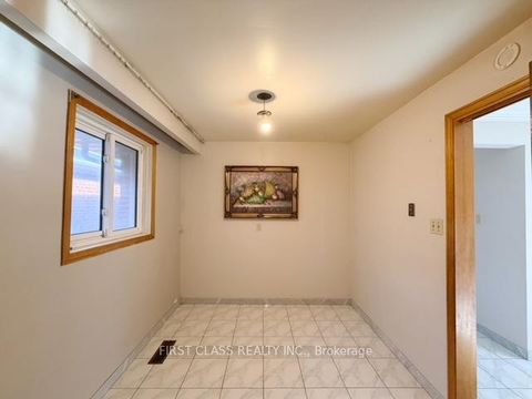 Photo 4 at 82 Gooderham Drive, Maryvale, Toronto