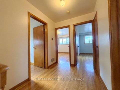 Photo 7 at 82 Gooderham Drive, Maryvale, Toronto