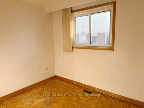 Photo 14 at 82 Gooderham Drive, Maryvale, Toronto