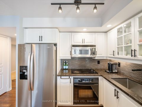 Photo 16 at 1309 - 140 Simcoe Street, Waterfront Communities C1, Toronto