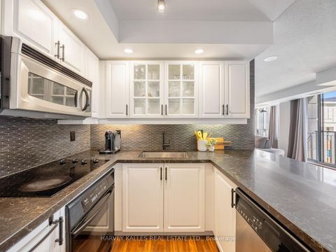 Photo 17 at 1309 - 140 Simcoe Street, Waterfront Communities C1, Toronto