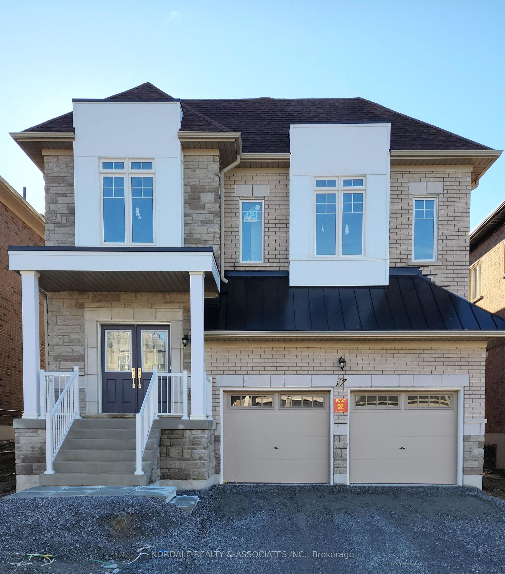 17 La Reine Street, Oak Ridges, Richmond Hill 