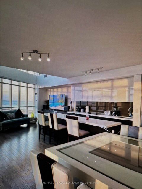 Photo 3 at PH06 - 21 Iceboat Terrace, Waterfront Communities C1, Toronto