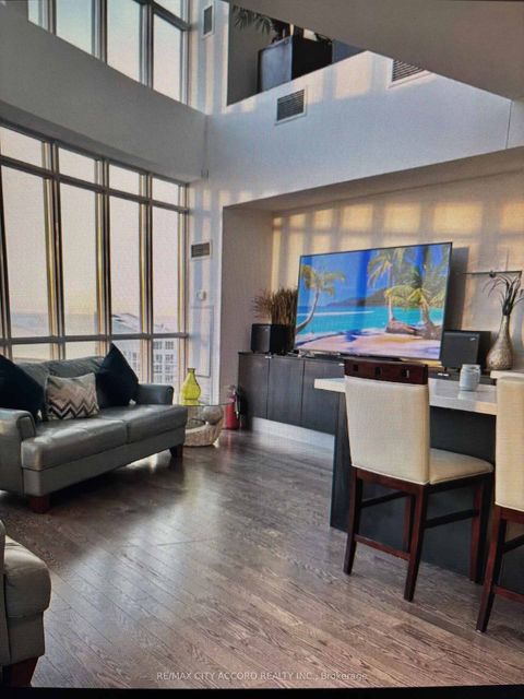 Photo 7 at PH06 - 21 Iceboat Terrace, Waterfront Communities C1, Toronto