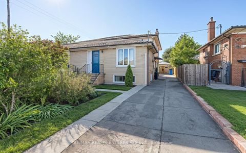 Photo 1 at 79 Watney Crescent, Jane Heights, Toronto