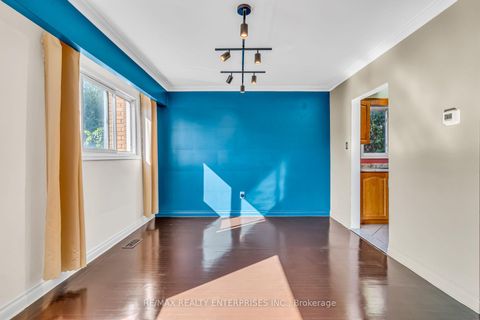 Photo 7 at 79 Watney Crescent, Jane Heights, Toronto