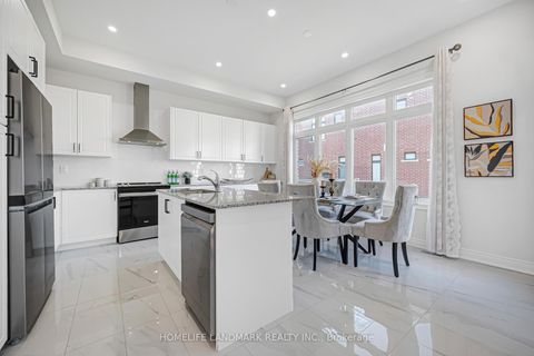 Photo 13 at 3404 Mosley Gate, GO Glenorchy, Oakville