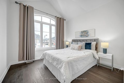 Photo 36 at 3404 Mosley Gate, GO Glenorchy, Oakville