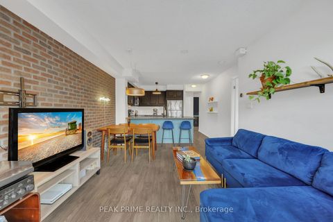 Photo 5 at 306 - 308 Palmerston Avenue, Bellwoods, Toronto