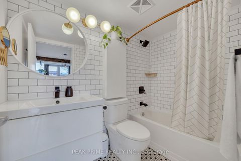 Photo 17 at 306 - 308 Palmerston Avenue, Bellwoods, Toronto