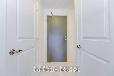 Photo 5 at 610 - 68 Merton Street, Mount Pleasant West, Toronto