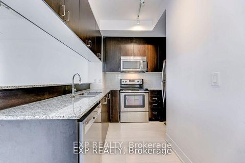 Photo 7 at 610 - 68 Merton Street, Mount Pleasant West, Toronto