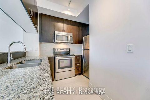 Photo 8 at 610 - 68 Merton Street, Mount Pleasant West, Toronto