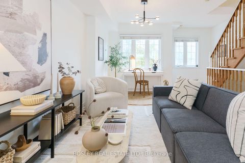 Photo 2 at 212 WILTSHIRE Avenue, Pellam Park, Toronto