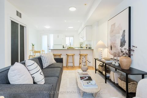 Photo 3 at 212 WILTSHIRE Avenue, Pellam Park, Toronto