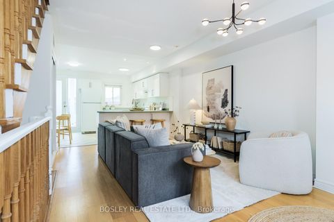 Photo 4 at 212 WILTSHIRE Avenue, Pellam Park, Toronto