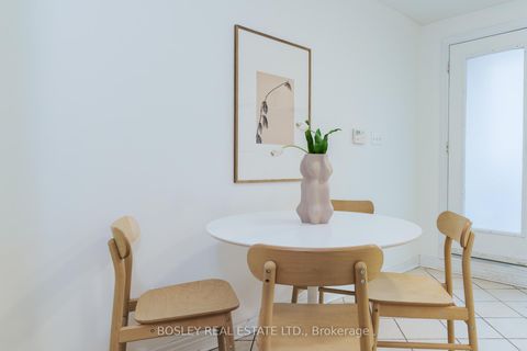 Photo 7 at 212 WILTSHIRE Avenue, Pellam Park, Toronto