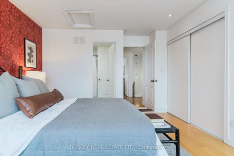 Photo 12 at 212 WILTSHIRE Avenue, Pellam Park, Toronto