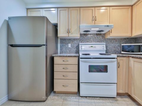 Photo 14 at 318 - 168 Simcoe Street, Waterfront Communities C1, Toronto