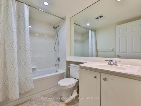 Photo 18 at 318 - 168 Simcoe Street, Waterfront Communities C1, Toronto