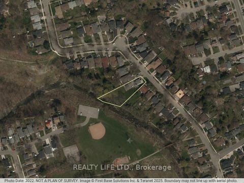 Photo 48 at 48 Bonnyview Drive, Queensway, Toronto