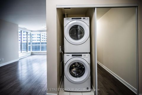 Photo 6 at 410 - 2 Sonic Way, Flemingdon Park, Toronto