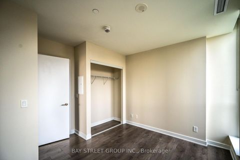 Photo 15 at 410 - 2 Sonic Way, Flemingdon Park, Toronto