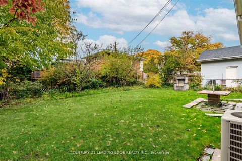 Photo 36 at 112 Wyndcliff Crescent, Victoria Village, Toronto