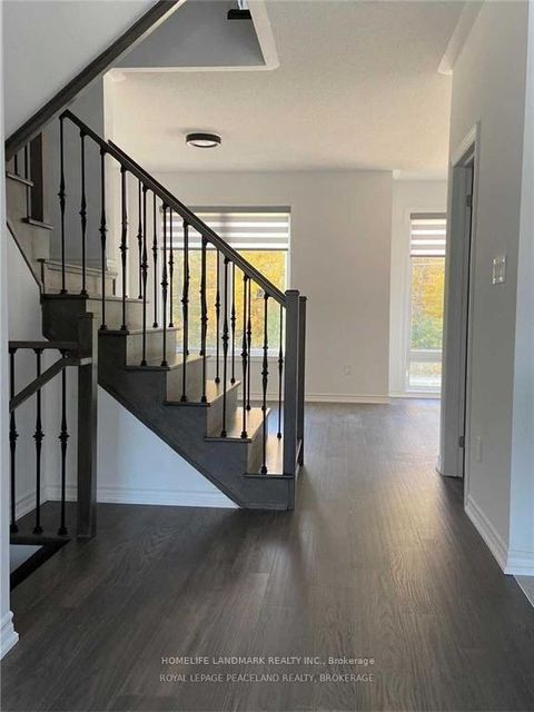 Photo 6 at 2485 Badger Crescent, GA Glen Abbey, Oakville