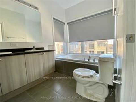 Photo 9 at 2485 Badger Crescent, GA Glen Abbey, Oakville