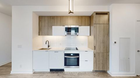 Photo 16 at 710 - 8888 Yonge Street N, South Richvale, Richmond Hill