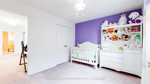 Photo 30 at 160 Carlyle Crescent, Aurora Highlands, Aurora