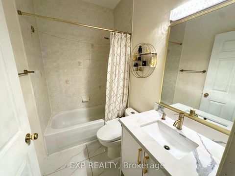 Photo 12 at 116 - 23 Lorraine Drive, Willowdale West, Toronto