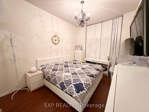 Photo 14 at 116 - 23 Lorraine Drive, Willowdale West, Toronto