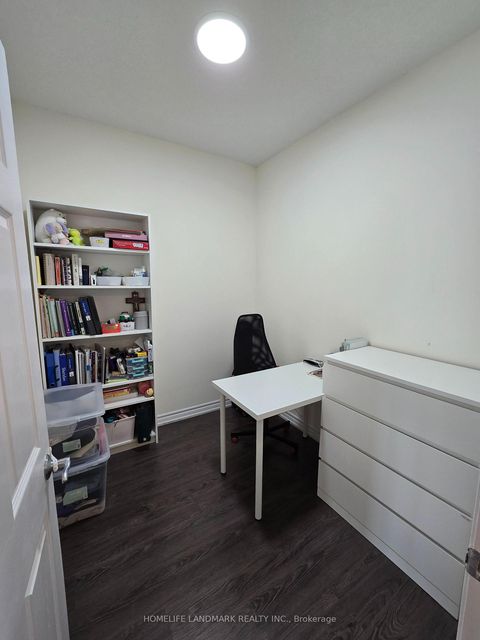 Photo 13 at 907 - 18 Holmes Avenue, Willowdale East, Toronto