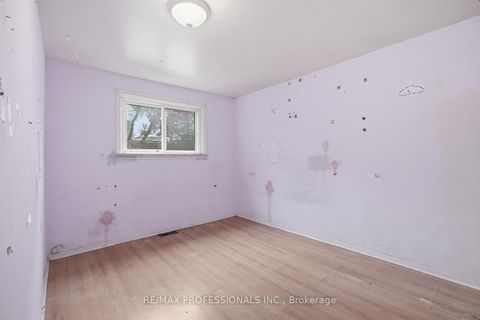 Photo 6 at 127 Kane Avenue, Eglinton West, Toronto