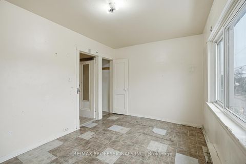 Photo 8 at 127 Kane Avenue, Eglinton West, Toronto